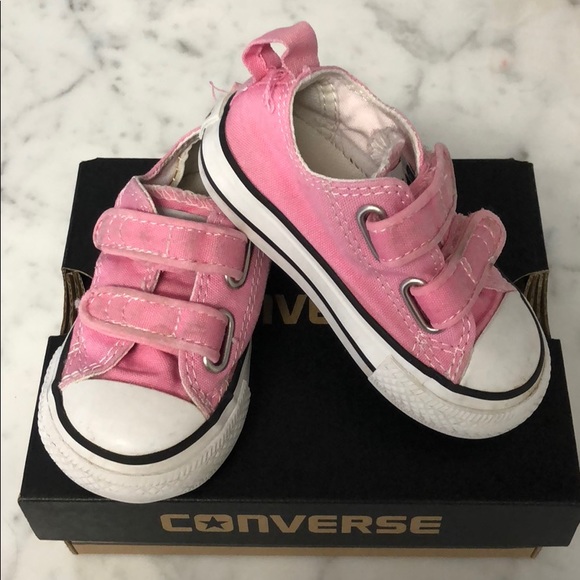 Pink converse size 4 infant Clearance